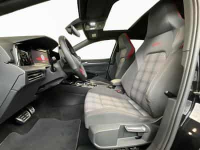 VW Golf GTI+DSG+Led+LM19+Pano+AHK (2024) - Photo 9