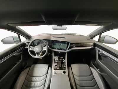 VW Touareg R-Line+DSG+V6+4M+AHK (2025) - Photo 2