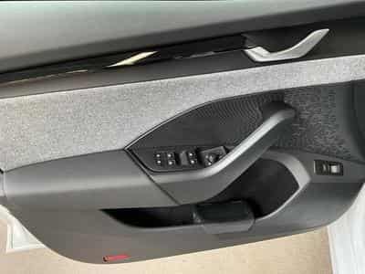 Skoda Octavia Combi+Selection+DSG+LODGE+P.Comfort+AHK (2025) - Photo 14