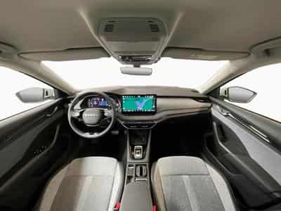 Skoda Octavia Combi+Selection+DSG+LODGE+P.Comfort+AHK (2025) - Photo 2