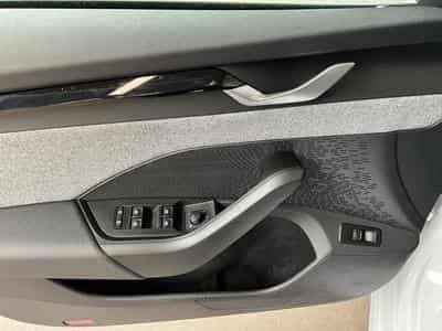 Skoda Octavia Combi+Selection+DSG+LODGE+AHK (2025) - Photo 14