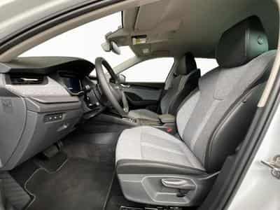 Skoda Octavia Combi+Selection+DSG+LODGE+AHK (2025) - Photo 9