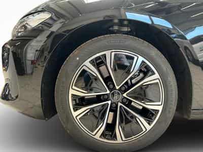 Audi A5 Avant e-hybrid quattro 220 kW S tronic (2026) - Photo 8
