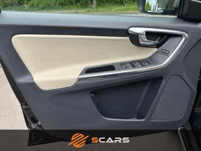 Volvo XC60 R DESIGN 2.4 D5 215CV 4x4 AWD (2012) - Photo 13