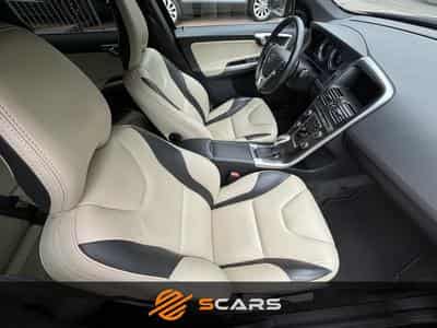 Volvo XC60 R DESIGN 2.4 D5 215CV 4x4 AWD (2012) - Photo 14