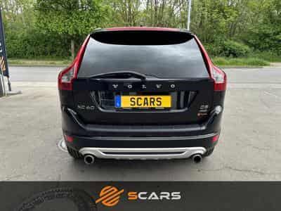 Volvo XC60 R DESIGN 2.4 D5 215CV 4x4 AWD (2012) - Photo 5