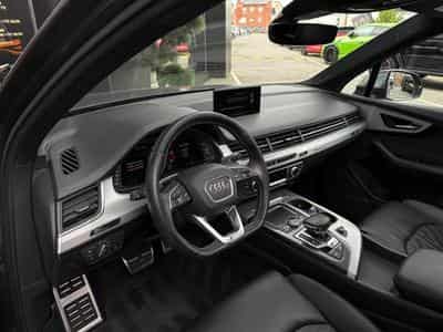 Audi SQ7 4.0L tiptronic 7 places (2018) - Photo 5