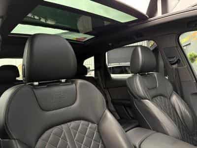 Audi SQ7 4.0L tiptronic 7 places (2018) - Photo 7