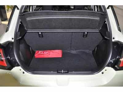 Suzuki Swift GLX AUTO7 (2026) - Foto 12