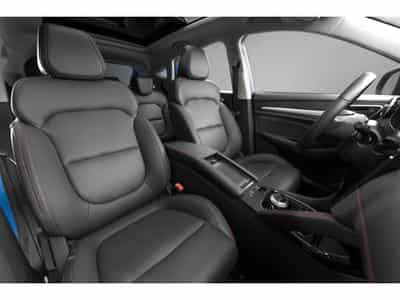 MG ZS Long Range 72 kWh Luxury (11kW OBC) (2026) - Photo 8