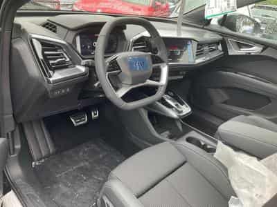 Audi Q4 e-tron 45 e-tron basis quattro (2026) - Photo 1