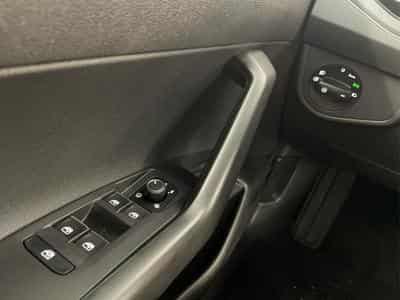 VW Taigo R-Line (2024) - Photo 9