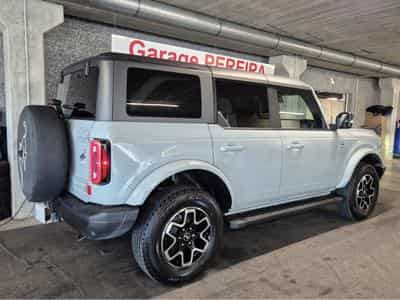Ford Bronco 2.7i V6 OUTER BANKS BANG OLUFSEN CUIR NAVI (2023) - Photo 2