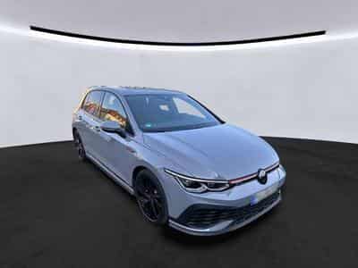 VW Golf GTI Clubsport 2.0 TSI 300 CV DSG7 *ACC* *SIEGES CHAUFF* (2023) - Photo 3
