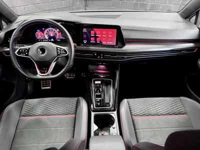 VW Golf GTI Clubsport 2.0 TSI 300 CV DSG7 *ACC* *SIEGES CHAUFF* (2023) - Photo 6