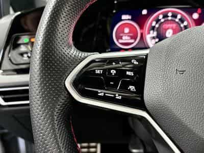 VW Golf GTI Clubsport 2.0 TSI 300 CV DSG7 *ACC* *SIEGES CHAUFF* (2023) - Photo 8