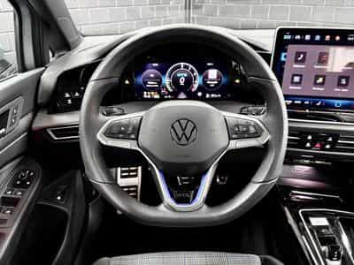 VW Golf GTE PHASE 2  1.5 eHybrid 272 CV DSG 6 *DCC* MATRIX * 360° * (2025) - Photo 10