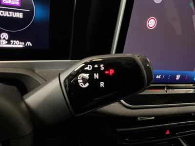 VW Passat R-line+Black-Style+DSG+4M+AHK+IQ-Drive (2025) - Photo 13
