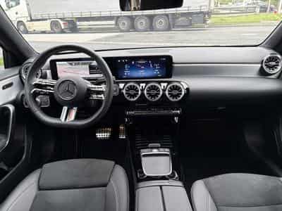 Mercedes A 200 163CV AMG LINE (2025) - Photo 3