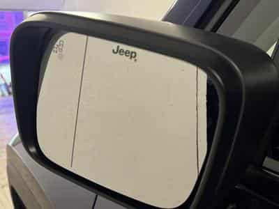 Jeep Renegade 1.3 T-GDI LIMITED 4X4 AUTOMATIQUE 179CH (2019) - Photo 8