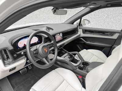 Porsche Cayenne S 4.0 441/ BI-COLOR/ CARBON/ (2023) - Foto 2