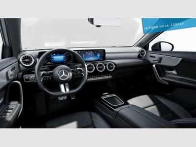 Mercedes A 200 Kompaktlimousine verfügbar mit ca. 3.000 km (2025) - Photo 7
