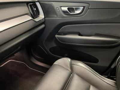 Volvo XC60 R-Design (2021) - Photo 11