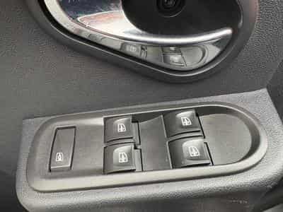 Dacia Duster 1.5 DCI 110 4X4 (2014) - Photo 11