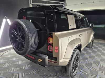 Land-Rover Defender V8 4.4 P635 110 OCTA Petra Copper SHZ LEDER KAMERA*PANO*MERI (2025) - Photo 9