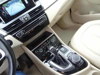 BMW 225 XE IPERFORMAN (2017) - Photo 8