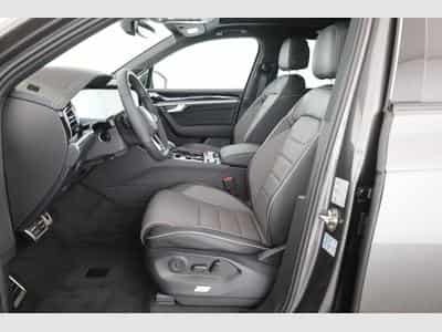 VW Touareg 3.0 TDI 210 kW 4Motion R-Line (2025) - Photo 10