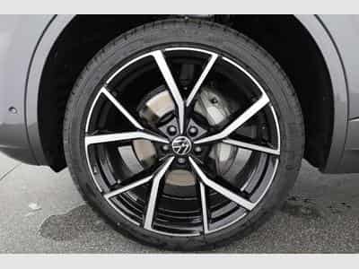 VW Touareg 3.0 TDI 210 kW 4Motion R-Line (2025) - Photo 15