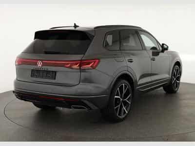VW Touareg 3.0 TDI 210 kW 4Motion R-Line (2025) - Photo 2