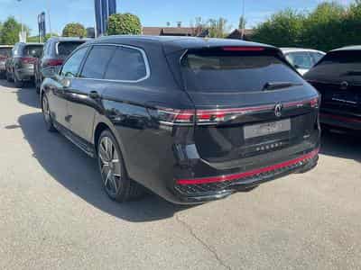 VW Passat Variant 2.0 TDI 142 kW 4Motion R-Line (2026) - Photo 2