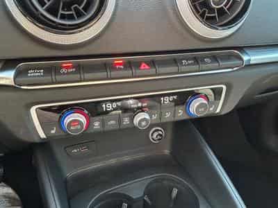 Audi A3 A3 Sportback Sport *Navi*I-Cockpit*Xenon*Euro6* (2018) - Foto 13