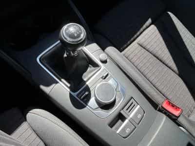 Audi A3 A3 Sportback Sport *Navi*I-Cockpit*Xenon*Euro6* (2018) - Foto 14