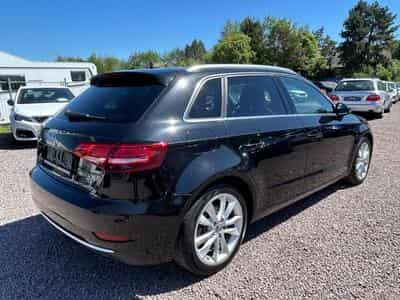 Audi A3 A3 Sportback Sport *Navi*I-Cockpit*Xenon*Euro6* (2018) - Foto 4