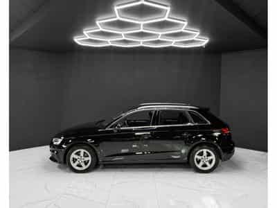 Audi A3 Sportback 30 TFSI (2018) - Photo 2
