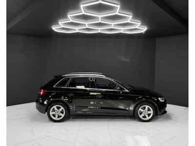 Audi A3 Sportback 30 TFSI (2018) - Photo 6