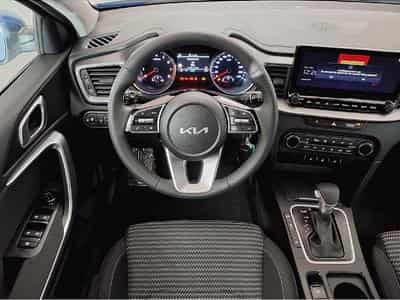 Kia XCeed (2025) - Photo 12