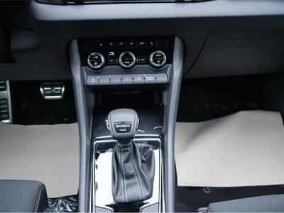 Skoda Karoq (2026) - Foto 12