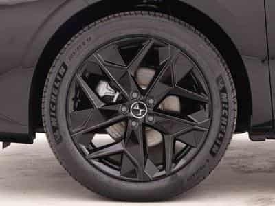 DS Automobiles DS4 1.2 PureTech 136 e-DCS6 Pallas (2025) - Photo 4