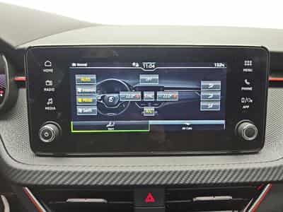 Skoda Kamiq 1.5 TSi 150 DSG Monte Carlo (2026) - Foto 12