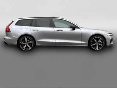 Volvo V60 (2025) - Photo 2