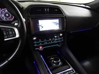 Jaguar F-Pace 2.0 d R-Sport 241CV (2020) - Photo 14