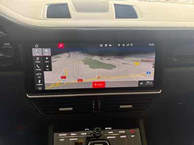 Porsche Cayenne S / Essence (2021) - Photo 15