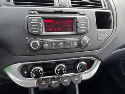 Kia Rio Rio Business Line *Bluetooth*Klima*MFL*Euro5* (2013) - Photo 11