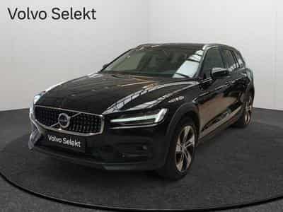 Volvo V60 B4 Plus Dark / Diesel (2023) - Foto 1