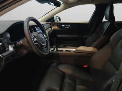Volvo V60 B4 Plus Dark / Diesel (2023) - Foto 10