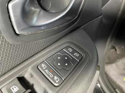 Renault Clio IV 1.5 DCI 90 INTENS GPS (2017) - Photo 6